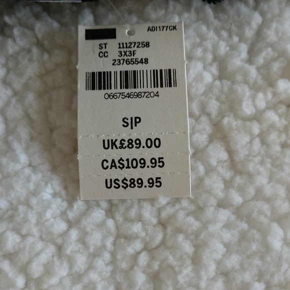 Size S🌷PINK VS SHERPA REVERSIBLE JACKET. - Picture 7 of 8